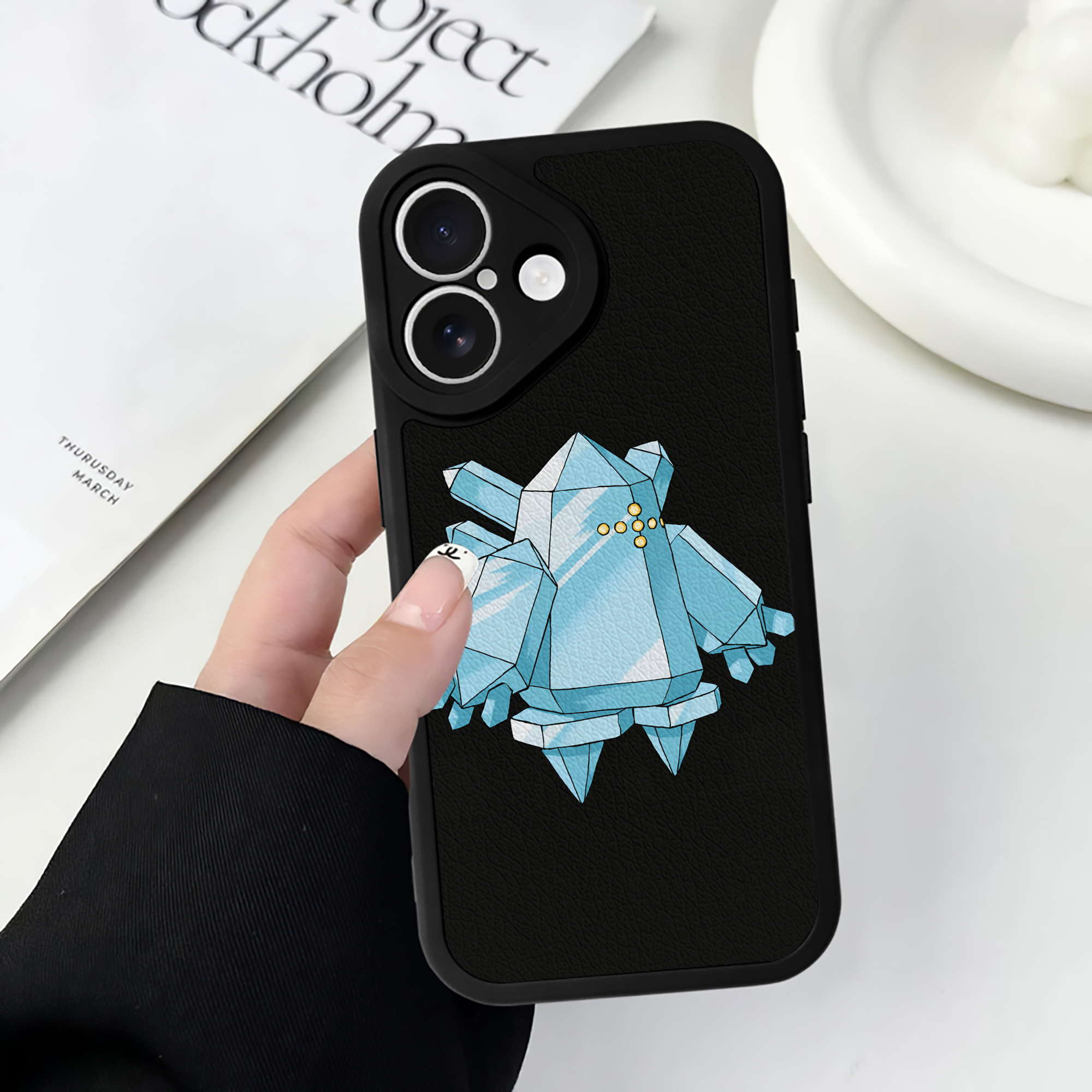 （画像用） ポケットモンスター Pokémon 【iPhone 16シリーズ対応】シリコンスマホケース（レザー調） 材質：シリコン